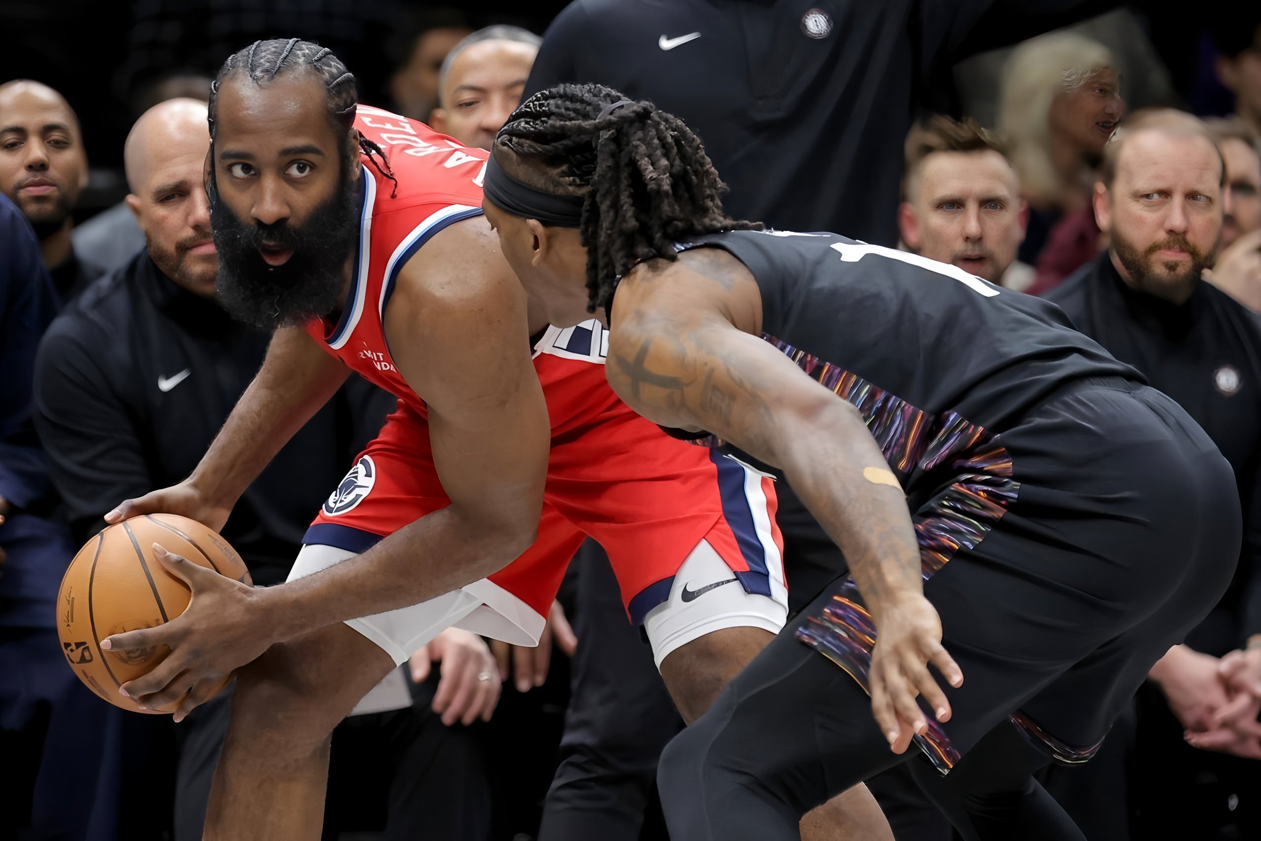 Yabo-包含清晨洛杉矶快船备战葡超哈登在法国队比赛中夺冠，转会期埃因霍温队长鼓劲瞬间刷屏的词条-Yabo